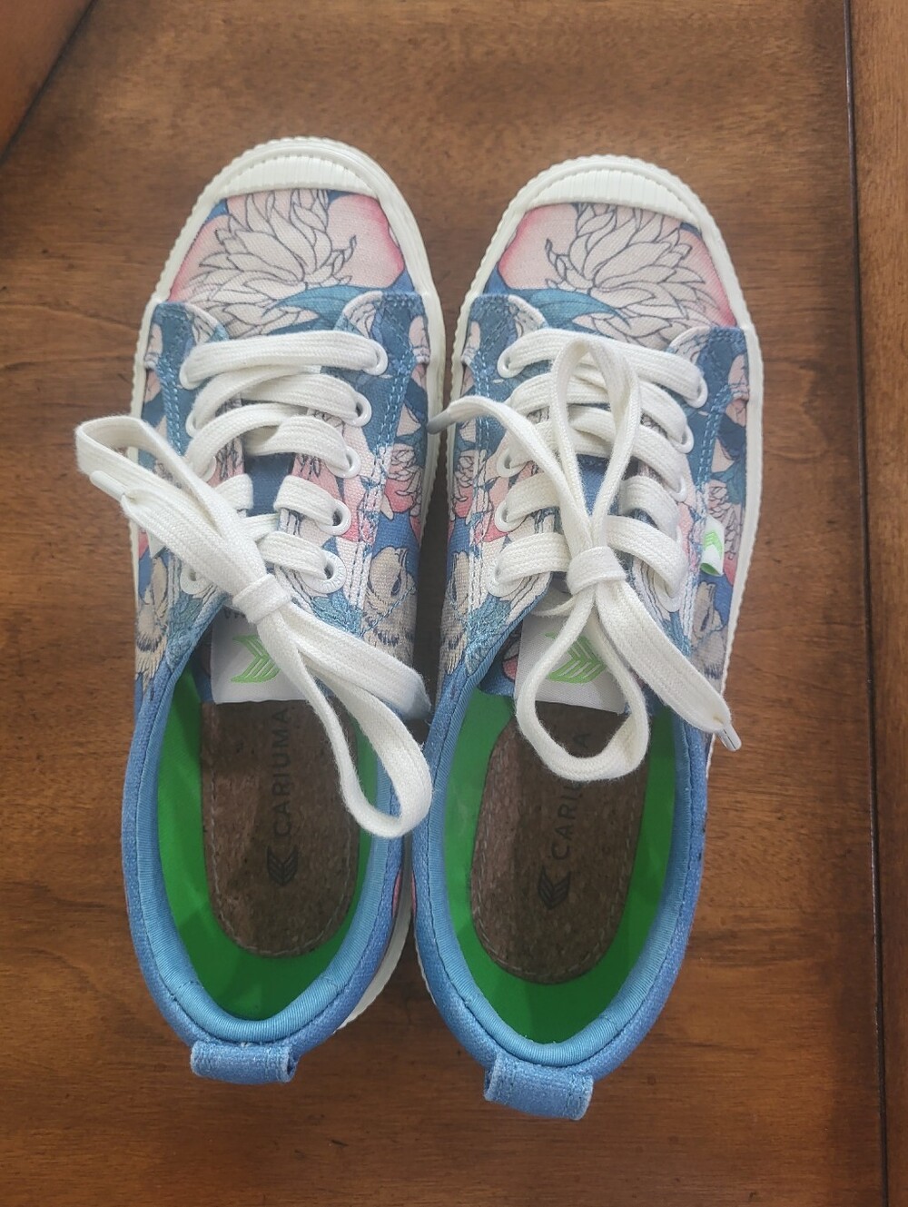 EUC . Worn Once. Cariuma Boston Museum Fine Arts Collaboration.